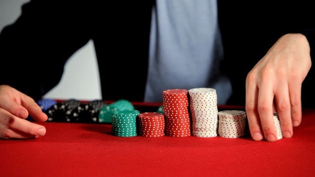 Cách để chơi chiến thuật bluff trong poker Cách để chơi chiến thuật bluff trong poker
