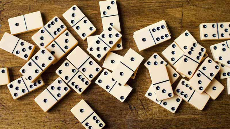 Luật chơi domino đầy đủ nhất: Hướng dẫn từ cơ bản đến nâng cao 