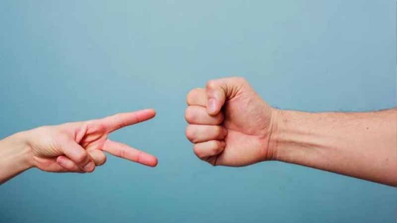 Luật chơi oẳn tù tì: Ai thắng ai thua và các quy tắc cơ bản 