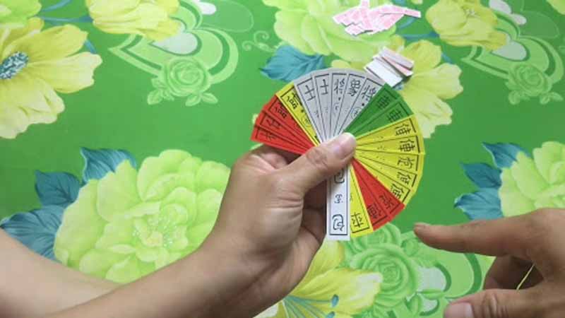 Luật chơi bài tứ sắc chuẩn nhất: Cách chơi dễ hiểu từ A-Z 