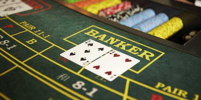 Có nên đếm bài khi chơi Baccarat không? Có nên đếm bài khi chơi Baccarat không?