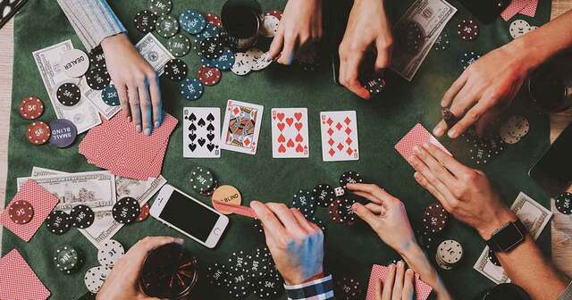 Tất cả người chơi đều tham gia vào 4 vòng loại đầu tiên