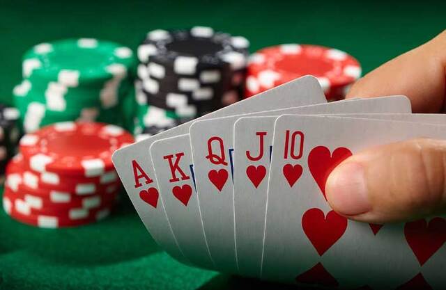 Các thứ hạng tay bài trong Poker