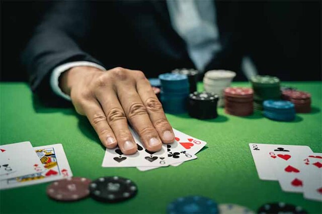 Luật chơi và các vòng đánh bài