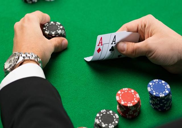 Tìm hiểu chiến thuật chơi bài Xì dách